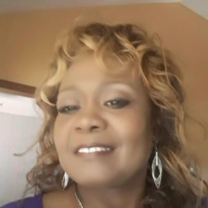 Meet your Posher, Cassandra